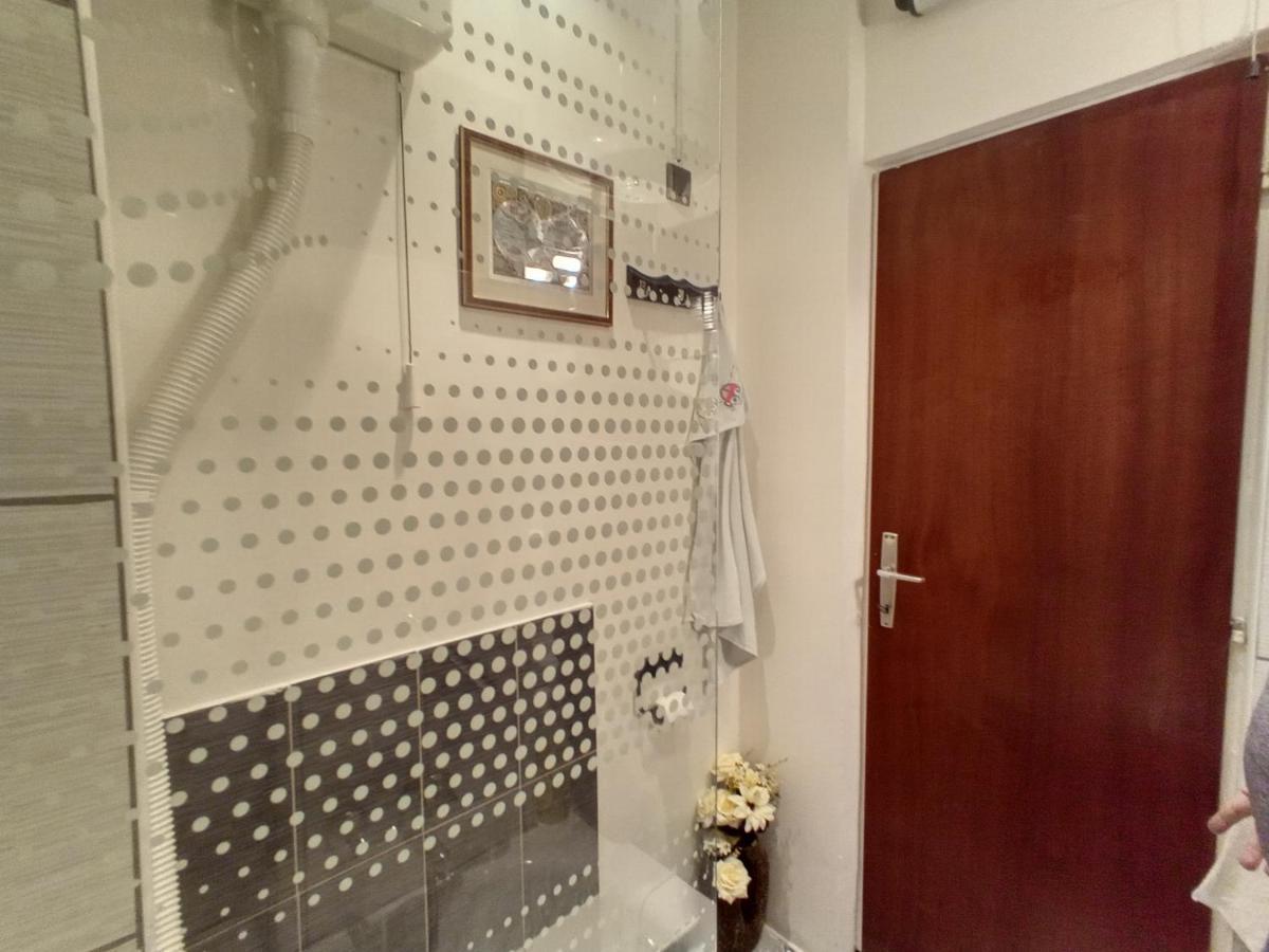 Studio Apartment Corner 里耶卡 外观 照片